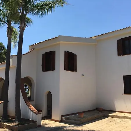 Sapphire 43, Plemmirio's Oasis فيلة بليميرو